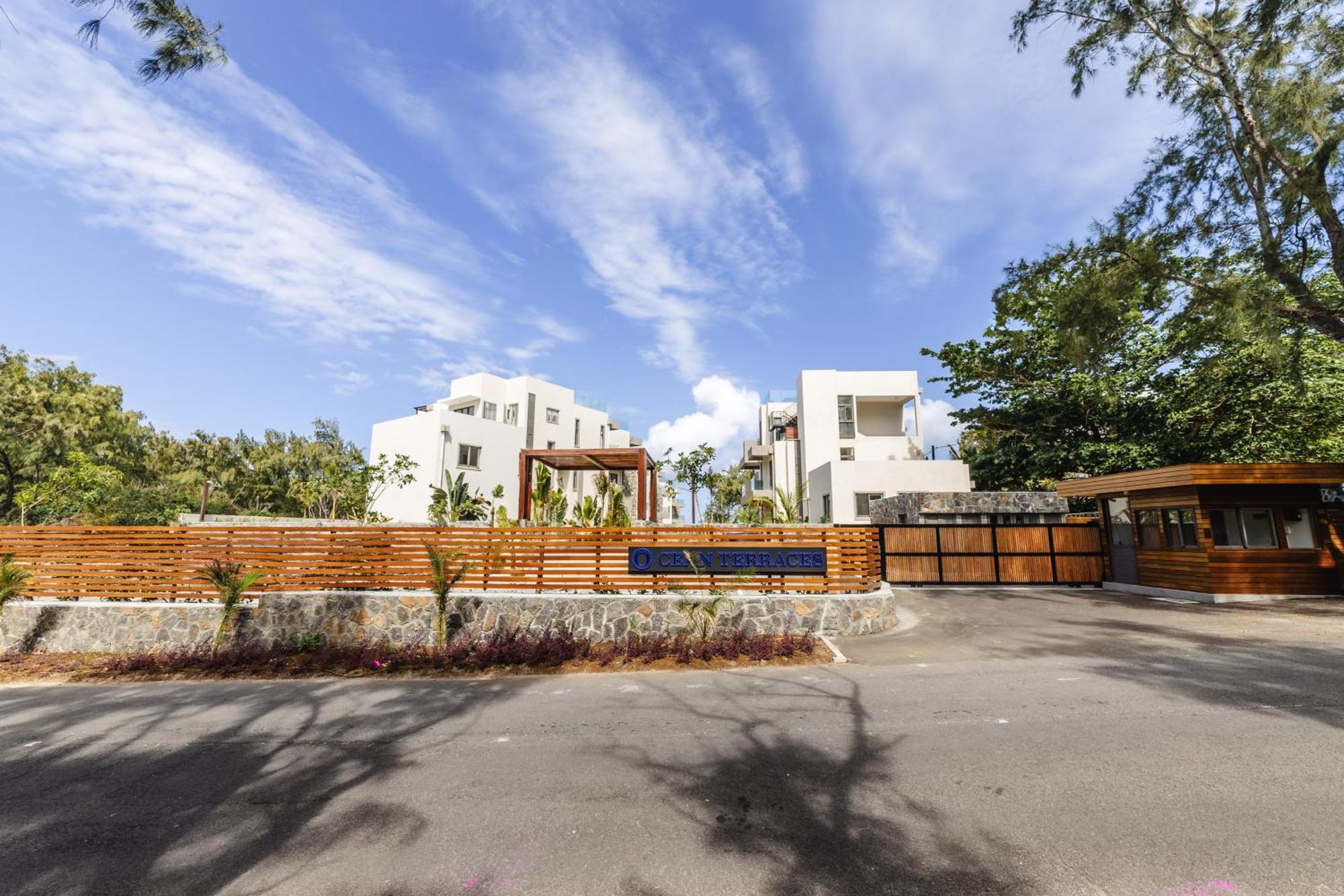 Ocean Terraces Apt A1 - Your Beachfront Bliss - Brand New Poste Lafayette Exterior photo